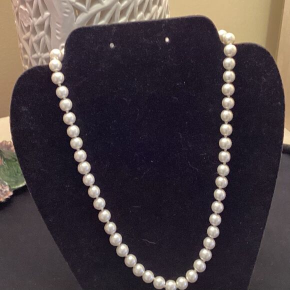 7 MM Faux Pearl Necklace with Goldtone Clasp - Picture 4 of 4